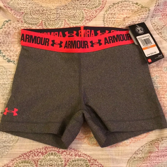 Under Armour Pants - compression shorts